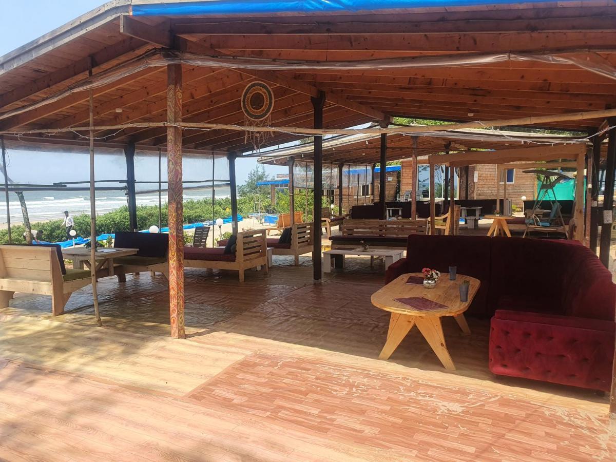 Love Temple Beach Resort Арамболь Экстерьер фото