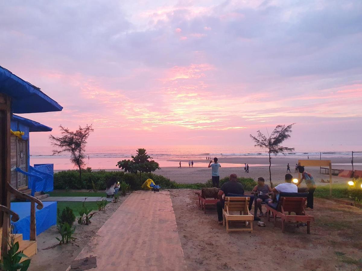Love Temple Beach Resort Арамболь Экстерьер фото