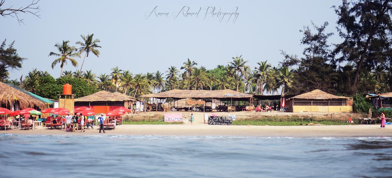 Love Temple Beach Resort Арамболь Экстерьер фото